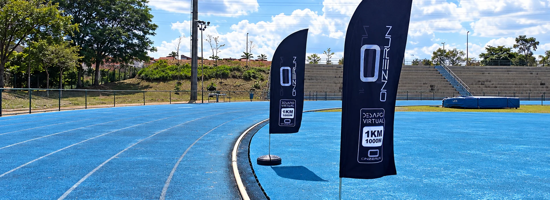Pista azul do IVCL em Campinas com bandeiras 11RUN do Desafio Virtual de 1.000 metros